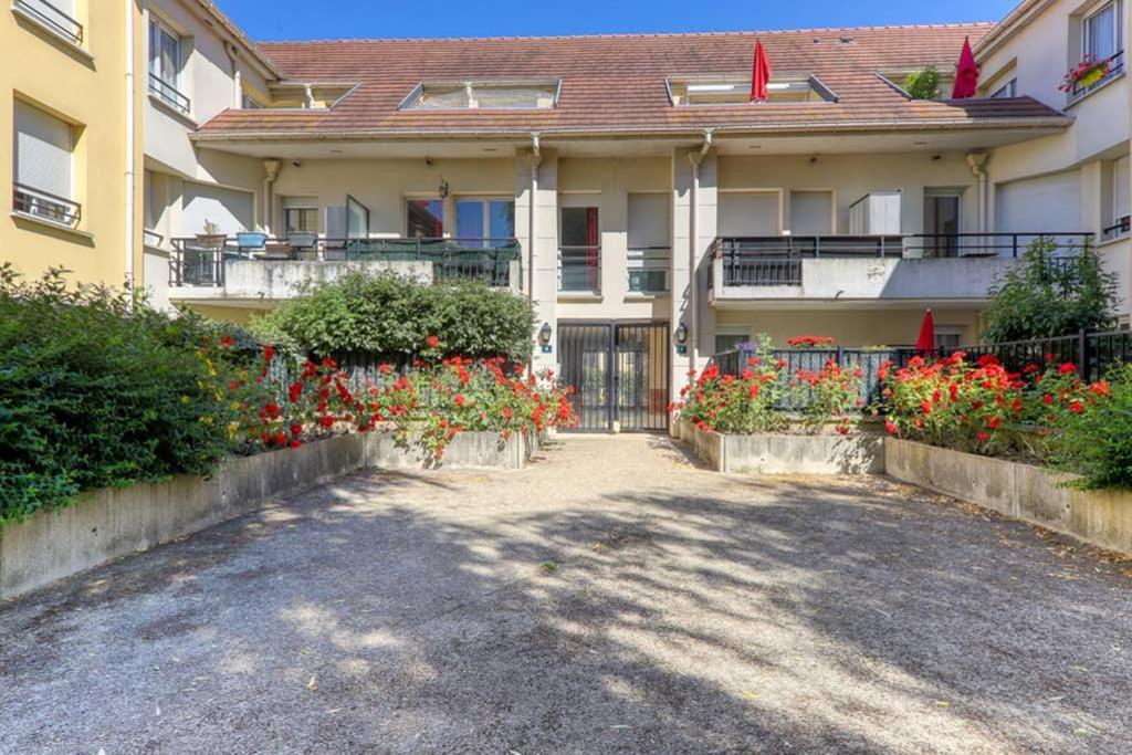 Amilly Park 6 Personnes 2 Chambres Pk Prive En Sous Sol Serris Exteriör bild
