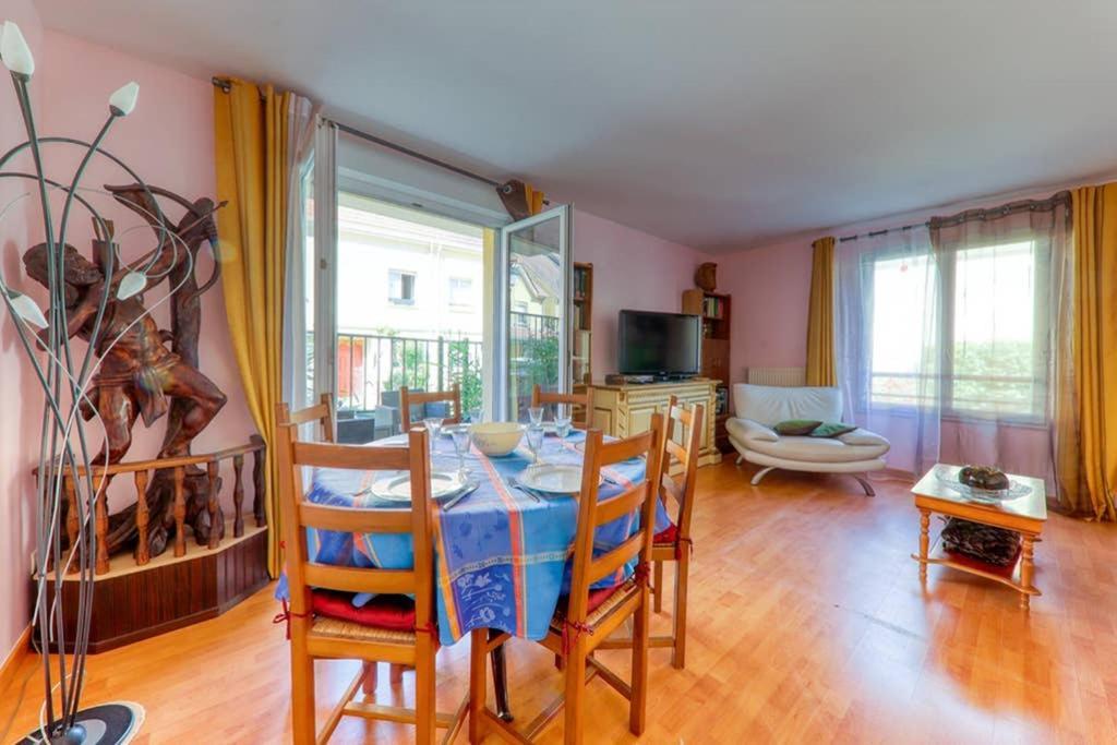 Amilly Park 6 Personnes 2 Chambres Pk Prive En Sous Sol Serris Exteriör bild
